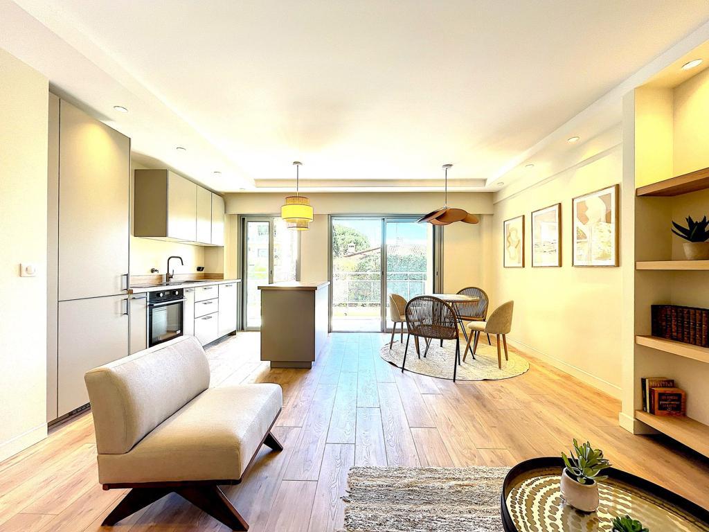 Réalisation Batimo — Pièce de vie — Appartement Cannes, Cannes